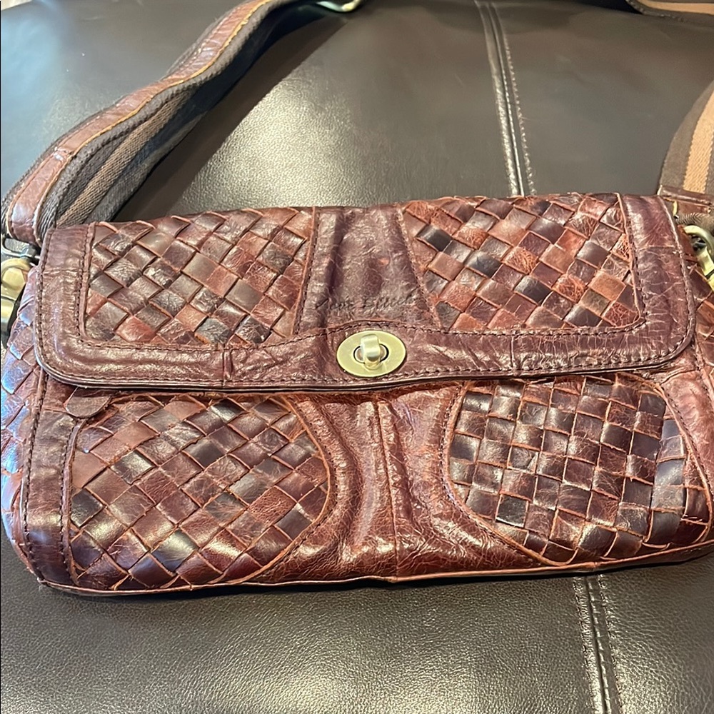 Love Stitch Woven Leather Shoulder Bag - Brown